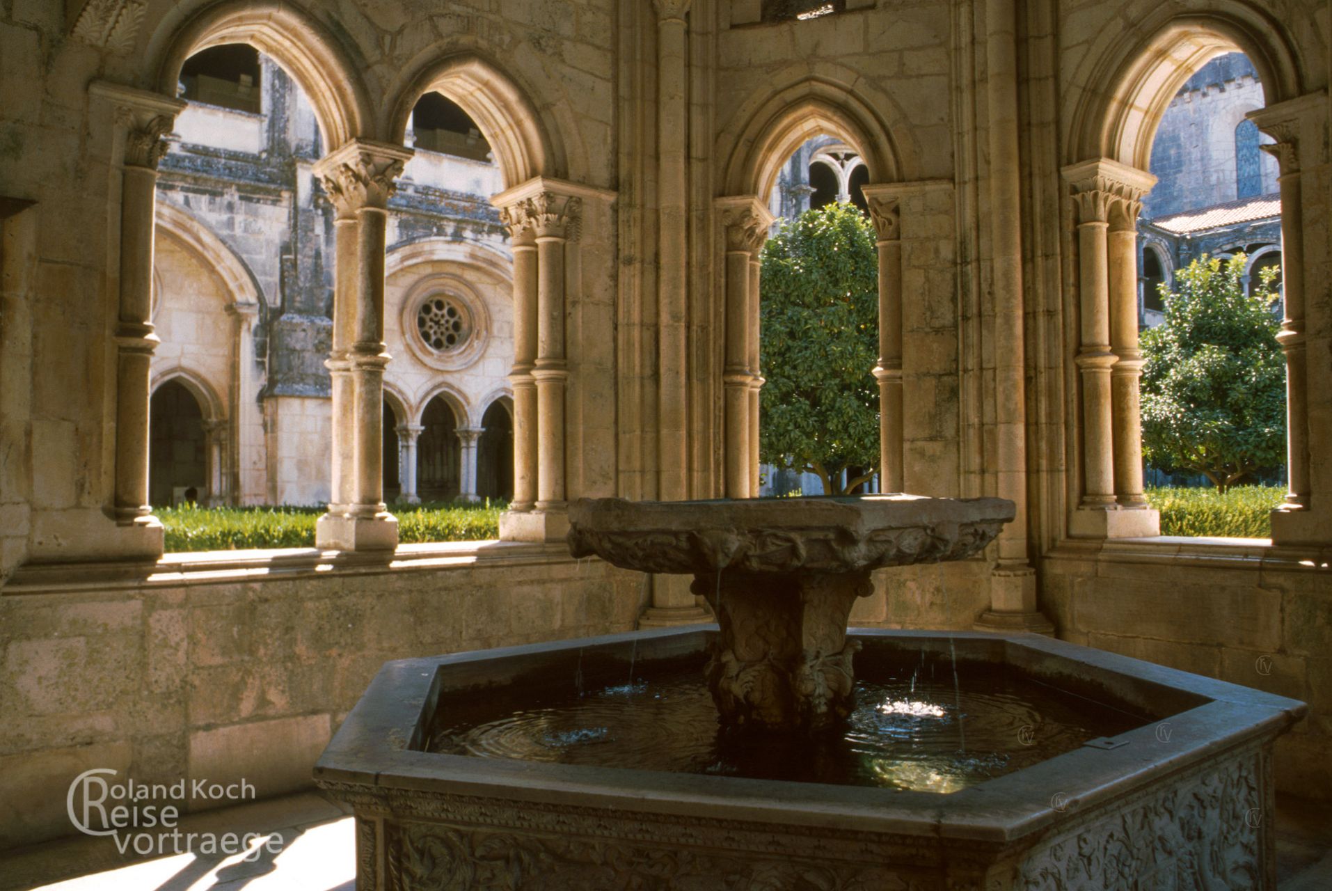 Portugal - Brunnen im Kloster Alcobaça Weltkulturerbe